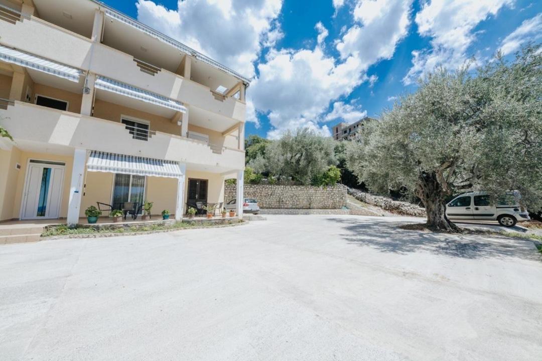 Olive Garden Apartment Bar Exterior foto